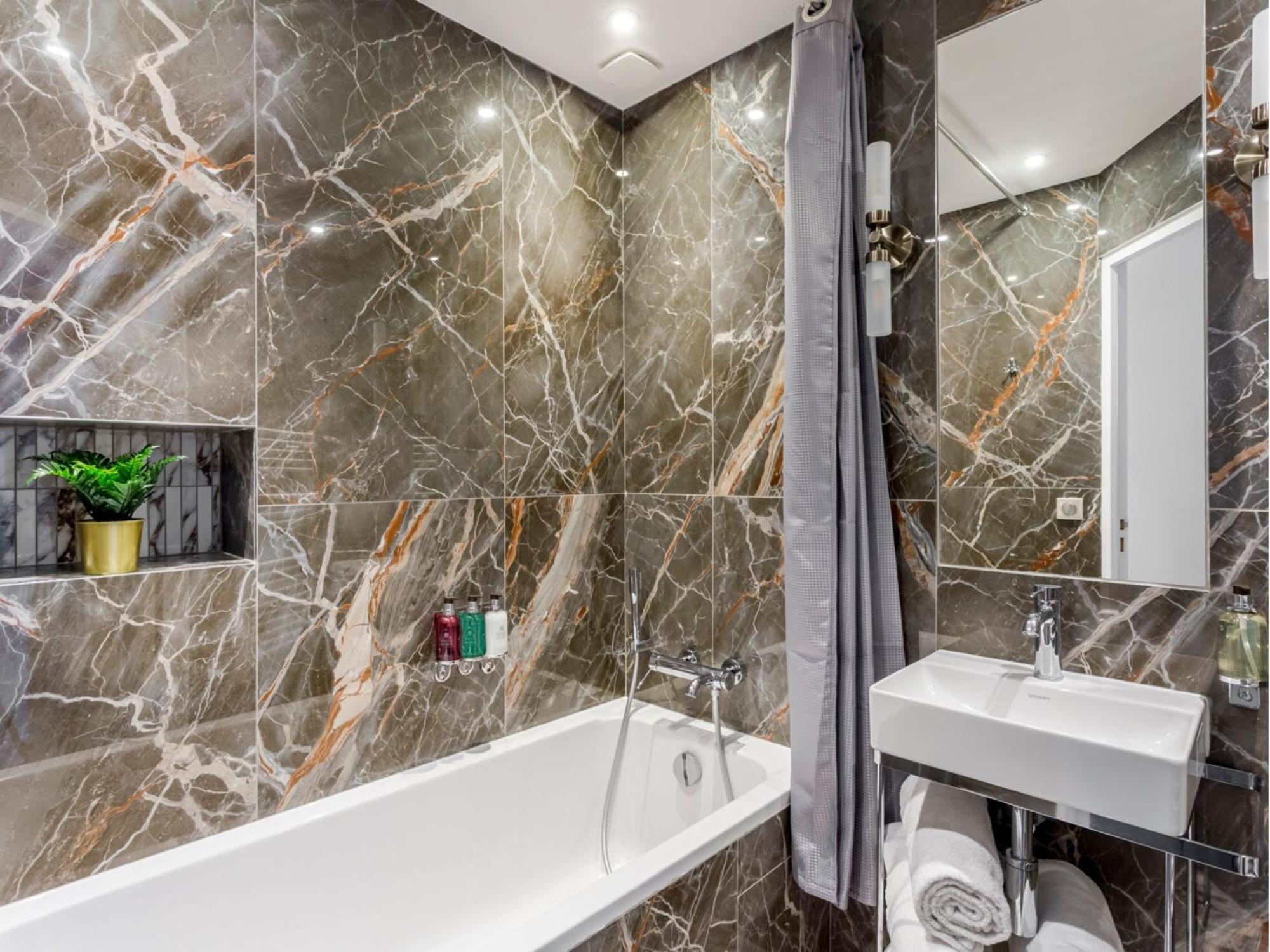 Merveil - Luxury Suite - Marais - Antoine II Paris Eksteriør bilde